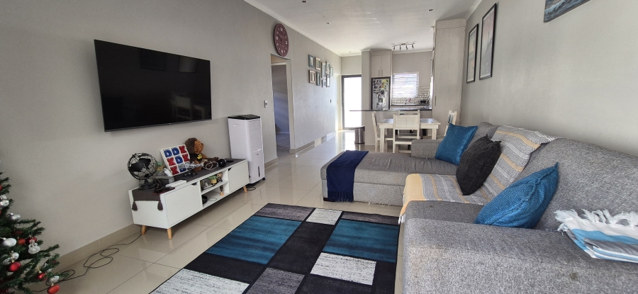 2 Bedroom Property for Sale in Parklands North Western Cape